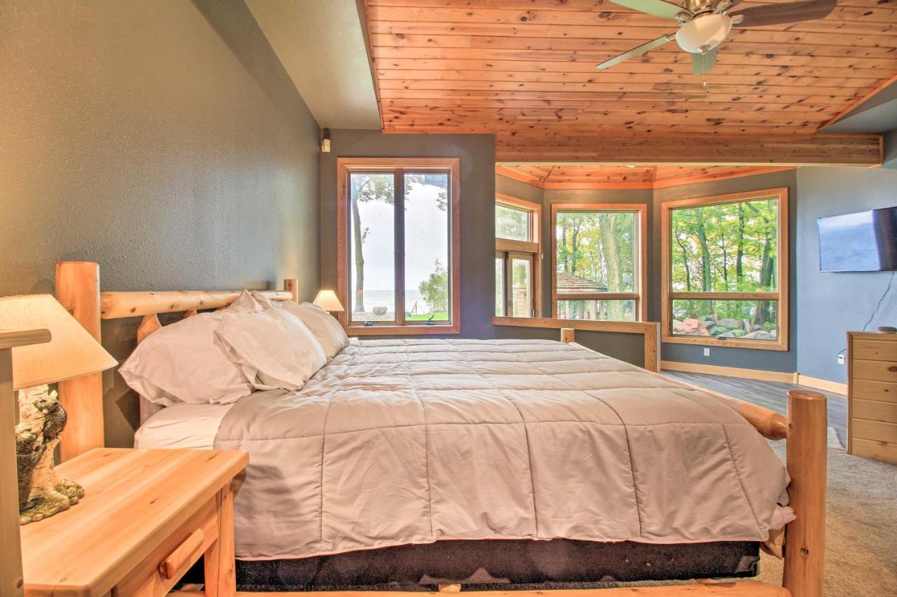 Waterfront Lake Mille Lacs Lodge With Deck And Grill! Isle Экстерьер фото